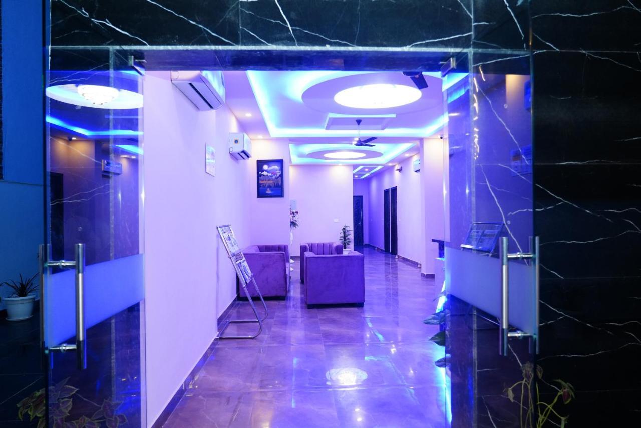 Expomart Inn Greater Noida Bagian luar foto