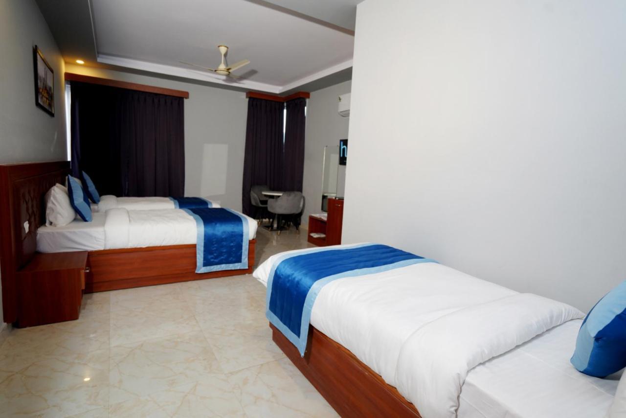 Expomart Inn Greater Noida Bagian luar foto