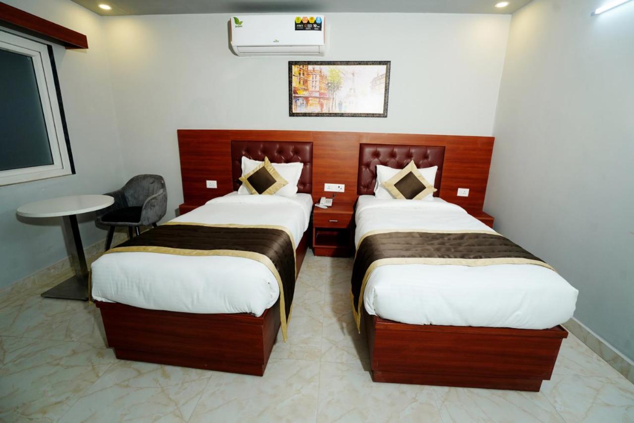 Expomart Inn Greater Noida Bagian luar foto